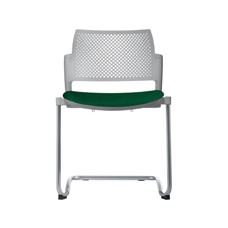 Silla de visita KYOS estructura tipo trineo de acero tubular de 7/8" de diámetro calibre 14 con acabado en pintura epóxica (electrostática) color negro mate o gris Aura Muebles modelo OHT-355