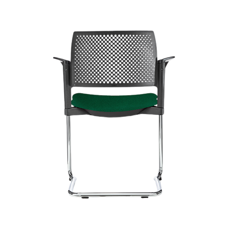 Silla de visita KYOS Estructura Tipo trineo de acero tubular de 7/8" de diámetro calibre 14 terminado en cromo y con descansabrazos de poliuretano en color gris blanco o negro Aura Muebles modelo OHT-358 cromada