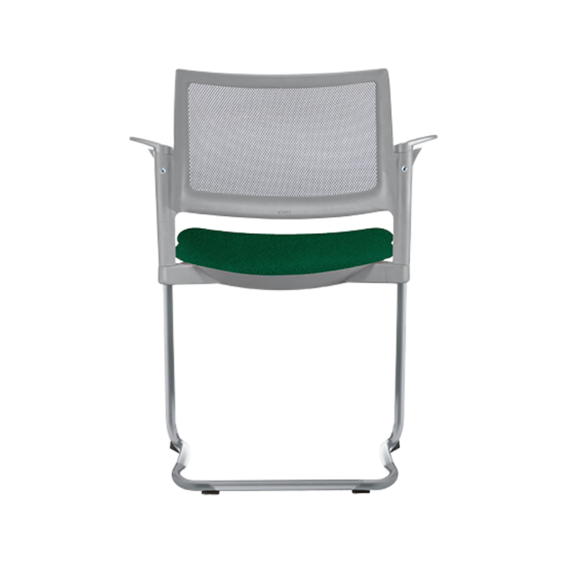 Silla de visita KYOS Estructura Tipo trineo de acero tubular de 7/8" de diámetro calibre 14 con acabado en pintura epóxica (electrostática) color negro mate o gris y con descansabrazos de poliuretano en color gris o negro Aura Muebles modelo OHT-374