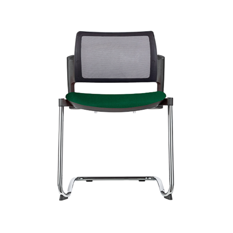 Silla de visita KYOS Estructura Tipo trineo de acero tubular de 7/8" de diámetro calibre 14 terminado en cromo Respaldo En malla diseño ergonómico Aura Muebles modelo OHT-375 cromada