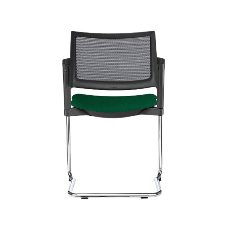 Silla de visita KYOS Estructura Tipo trineo de acero tubular de 7/8" de diámetro calibre 14 terminado en cromo Respaldo En malla diseño ergonómico Aura Muebles modelo OHT-375 cromada