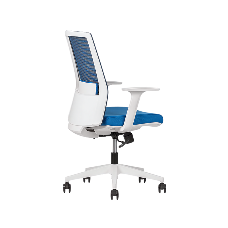 Descubre la silla ejecutiva modelo ARTIC WHITE con respaldo bajo de Aura Muebles. Combina estilo moderno y ergonomía para brindarte confort y diseño sofisticado en tu oficina.