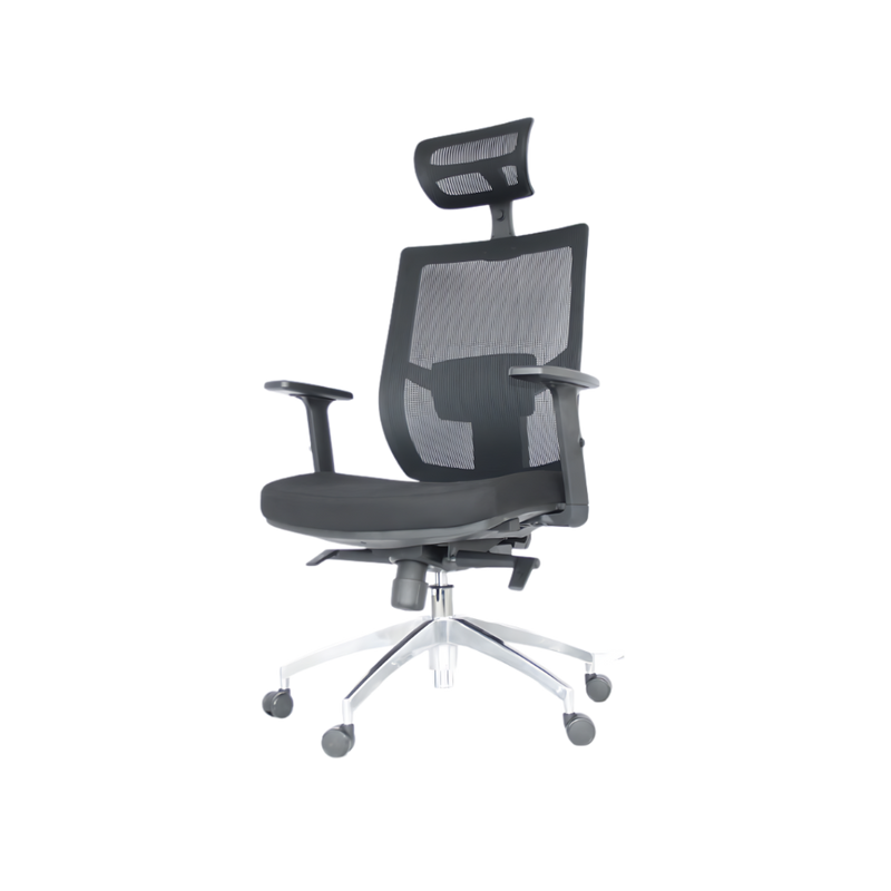 Descubre la silla ejecutiva modelo DINAMARCA de Aura Muebles. Ajustable, con soporte lumbar y ruedas giratorias, es perfecta para largas jornadas en tu escritorio.