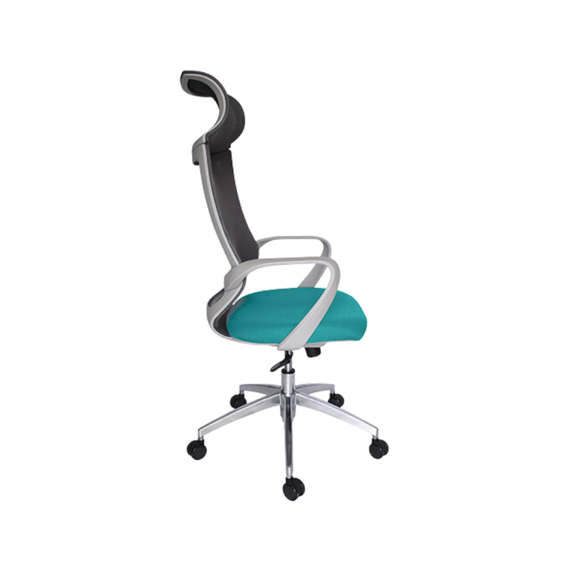 La silla ejecutiva modelo EQUA OHE-185 de Aura Muebles en color gris ofrece una postura agradable durante largas horas de trabajo. Diseñada para profesionales.