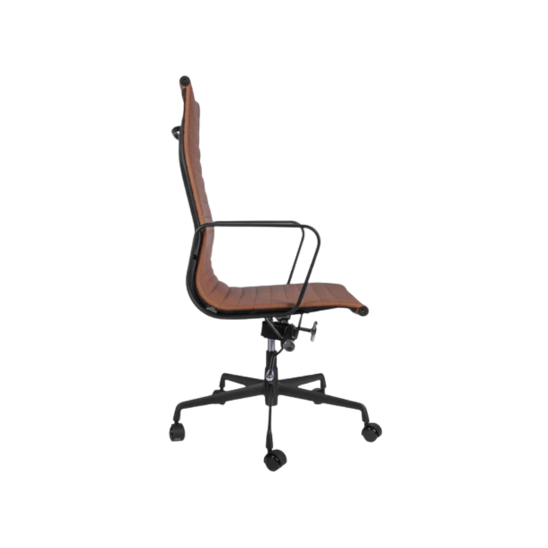 Ideal para ejecutivos que buscan una postura correcta y reducir la tensión en la espalda en la silla ejecutiva modelo GOETZ OHE-204 con respaldo alto de Aura Muebles.