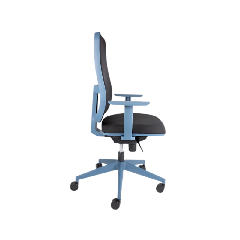 Encuentra la silla operativa modelo BLAZE OHE-23 en color Azul profundo, perfecta para tu espacio de trabajo. Disfruta de su diseño ergonómico y comodidad durante largas horas laborales.