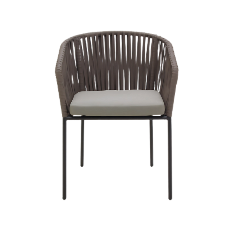 Silla para restaurante Su diseño ergonómico proporciona un soporte óptimo para la espalda lo que garantiza una postura saludable para largas horas de uso Aura Muebles modelo CANCUN sin cojin