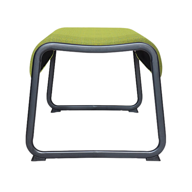 Sillón de visita confortable Estructura de acero tubular ovalado con acabado de pintura epóxica (electrostática) color negro mate asiento hule espuma laminado flexible y alta resilencia tapiz tela o vinil al color de su elección de nuestro catálogo Aura Muebles modelo OHM-122