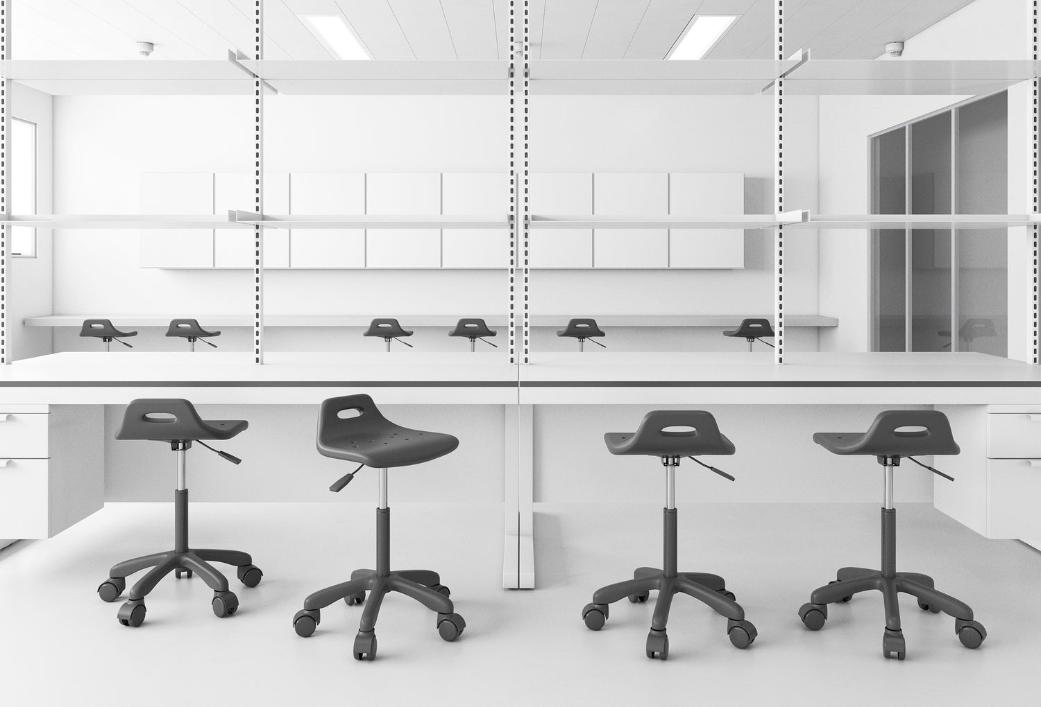 Banco alto industrial modelo HEAVY DUTY OHI-49 ambientada