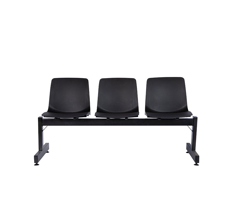 Banca de espera de 3 plazas color negro vista de frente, modelo PL-30-3P