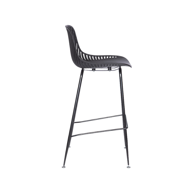 Banco medio color negro PL-70MD: diseño moderno, estructura metálica y asiento con protección UV. Ideal para barras y espacios comerciales.