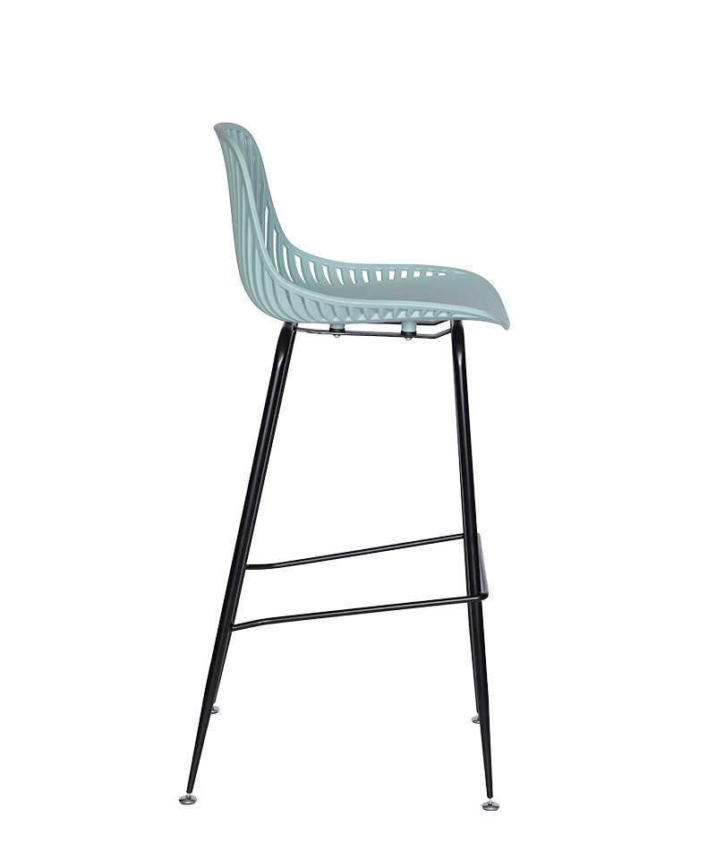 Perfil lateral del banco medio verde PL-70 mostrando su respaldo curvo.