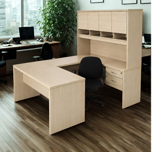 Mejore su oficina ejecutiva con el diseño moderno y elegante del escritorio ejecutivo TRAVIS EEJ11 de Aura Muebles en Guadalajara. Con un amplio diseño de Muebles de trabajo y materiales de alta calidad.