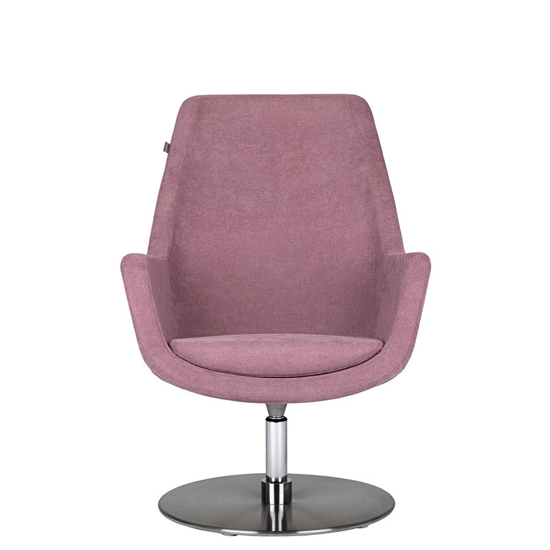 Sillon de Visita modelo Kinzika M de Aura Muebles, diseñado para brindar comodidad y estilo de frente
