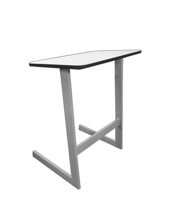 “Mesa escolar modelo MS-240 con cubierta blanca y estructura metálica en color aluminio”