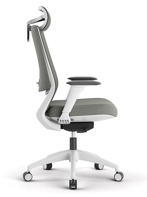 Vista lateral del sillón ejecutivo Royal White con cabecera ajustable, soporte lumbar y asiento ergonómico acolchonado