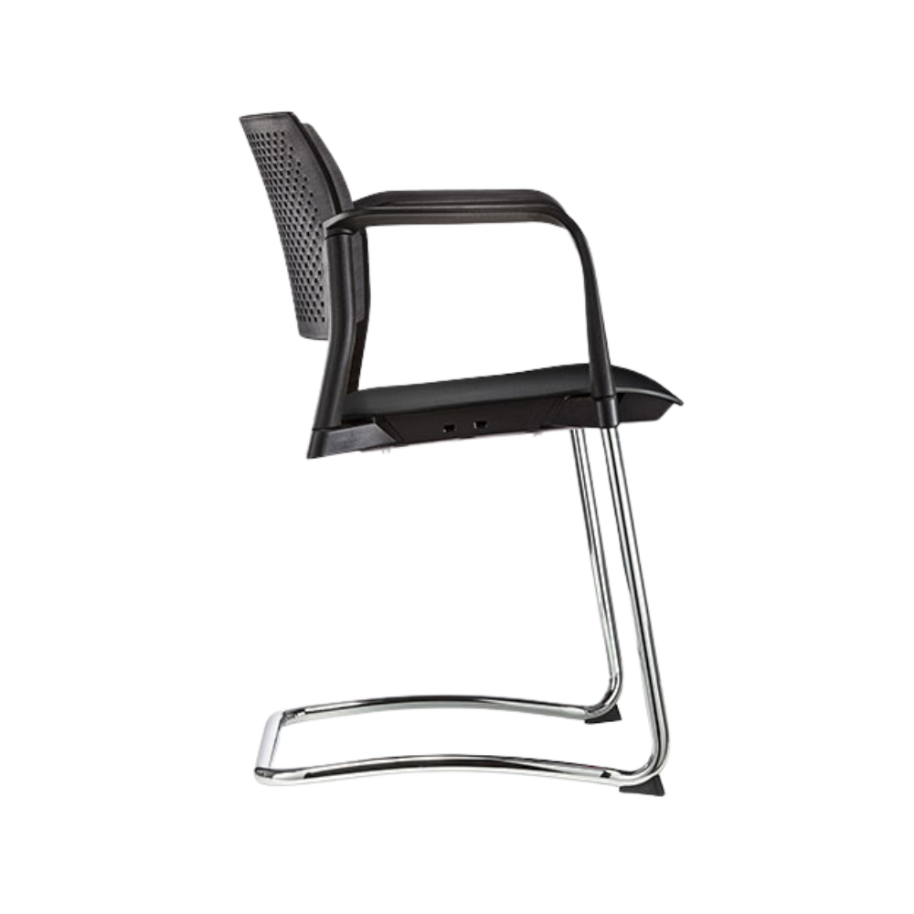 Silla de visita KYOS Estructura de tipo trineo de acero tubular de 7/8" de diámetro calibre 14 terminado en cromo y con descansabrazos de poliuretano en color gris blanco o negro Aura Muebles modelo OHT-322 cromada