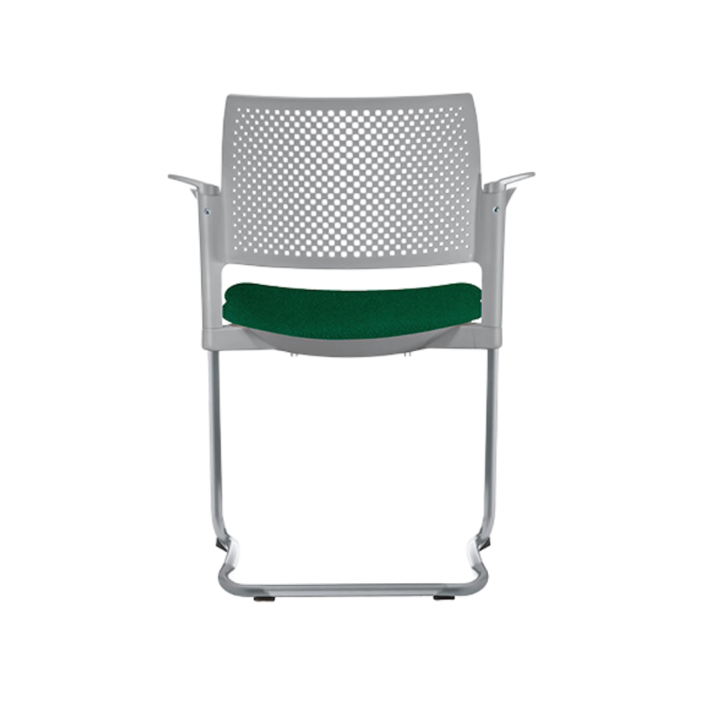 Silla de visita KYOS estructura tipo trineo de acero tubular de 7/8" de diámetro calibre 14 con acabado en pintura epóxica (electrostática) color negro mate o gris blanco o negro Aura Muebles modelo OHT-356