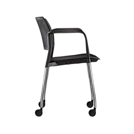 Silla de visita KYOS estructura de acero tubular de 7/8" de diámetro calibre 14 terminado en cromo con rodajas giratorias tipo dual en color negro y con descansabrazos de poliuretano en color gris blanco o negro Aura Muebles modelo OHV-318 cromada