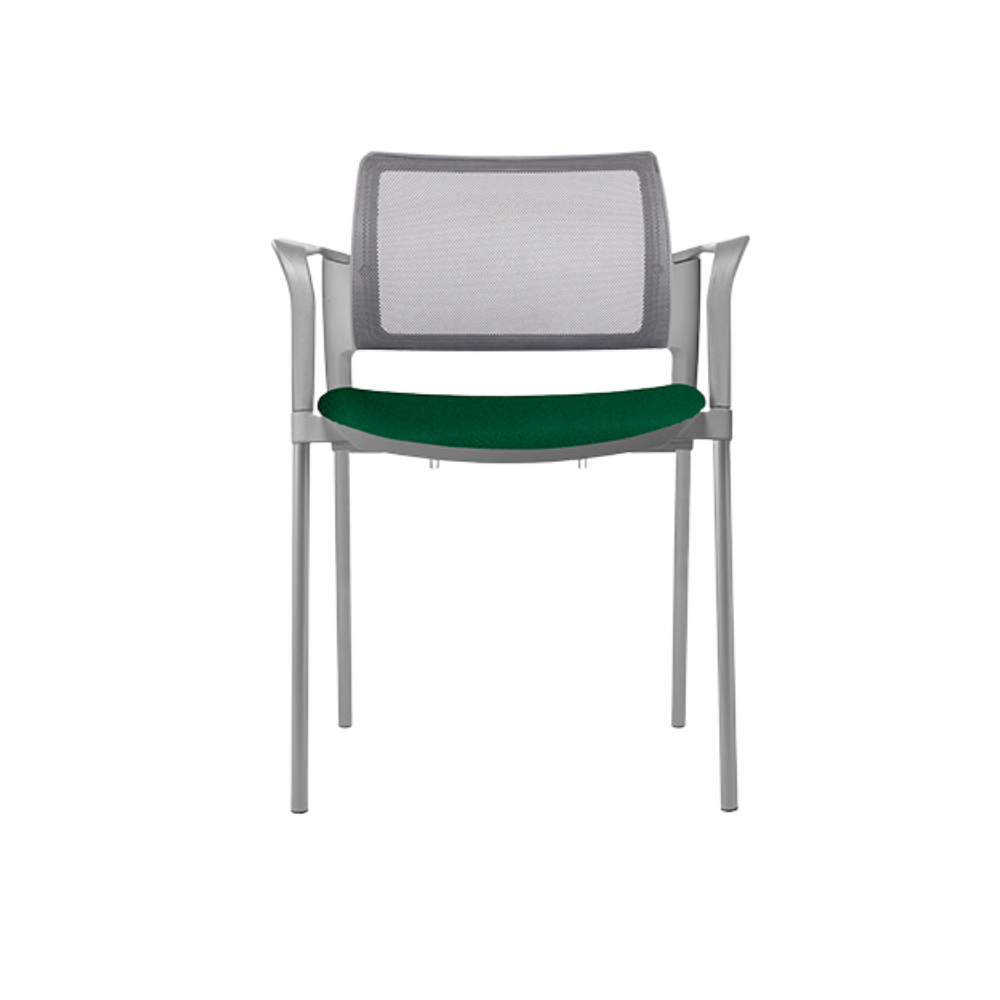 Silla de visita KYOS estructura de acero tubular de 7/8" de diámetro calibre 14 con acabado en pintura epóxica (electrostática) color negro mate o gris y con descansabrazos de poliuretano en color gris o negro Aura Muebles modelo OHV-367