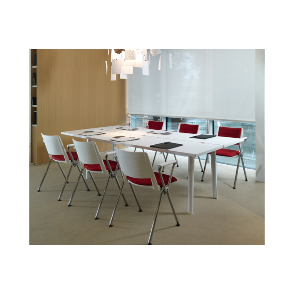 Silla de visita REVOLUTION hule espuma laminado flexible con 24 kgs/m3 de densidad en el asiento y hule espuma de poliuretano inyectado con 60 kgs/m3 de densidad con retardante a la flama en el asiento Aura Muebles modelo OHV-88 cromada