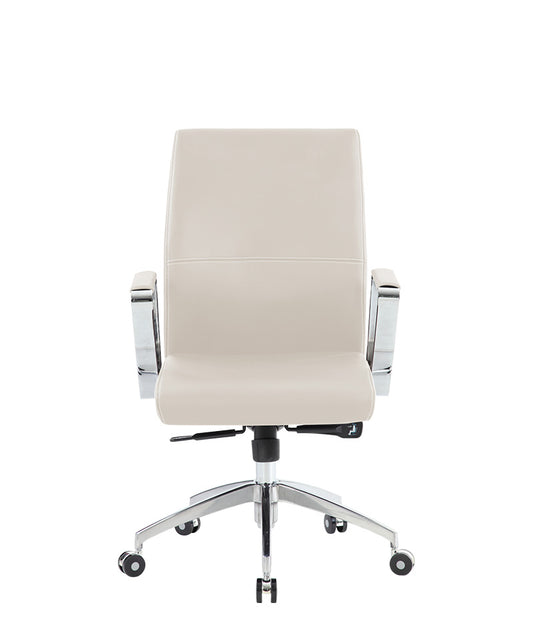 Vista de silla ejecutiva AC-15 con brazos cromados y asiento ergonómico.