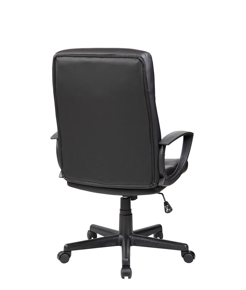 Silla ejecutiva E-410 en ángulo tres cuartos mostrando diseño ergonómico.