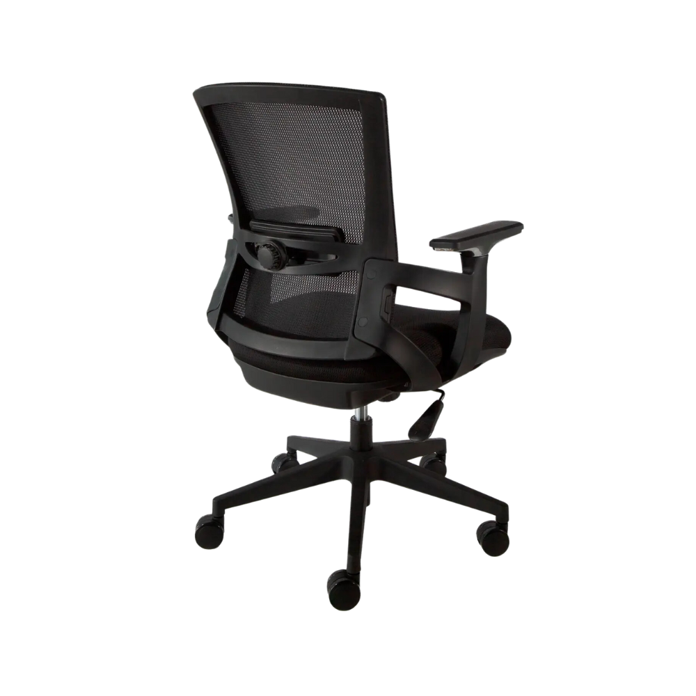 Descubra las sillas ejecutivas modelo BERLIN sin cabecera de Aura Muebles. Experimente una ergonomía superior y una comodidad excepcional durante todo el día.