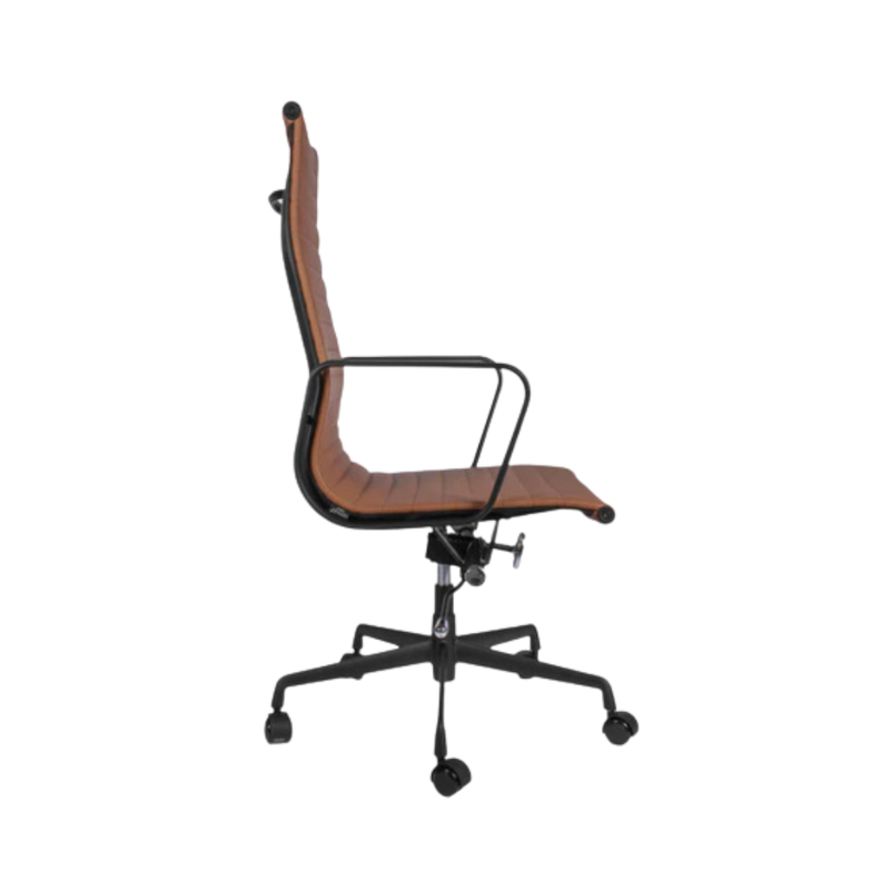 Silla ejecutiva respaldo alto respaldo y asiento tapiz del asiento y respaldo de un solo tensado con la estructura para dar una suspensión única y adaptarse al cuerpo Tapiz piel genuina italiana color café GOETZ Aura Muebles modelo OHE-204