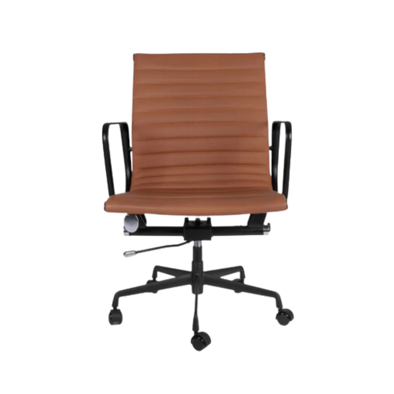 Silla ejecutiva respaldo bajo respaldo y asiento tapiz del asiento y respaldo de un solo tensado con la estructura para dar una suspensión única y adaptarse al cuerpo tapiz piel genuina italiana color café GOETZ Aura Muebles modelo OHE-204