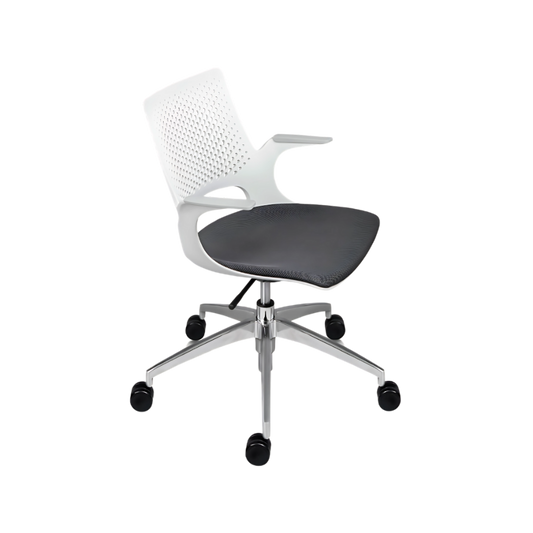 Encuentra la silla ejecutiva perfecta para tu oficina en Aura Muebles. La silla ejecutiva Medellín en color Gris ofrece comodidad con soporte lumbar ajustable y reposabrazos acolchados.
