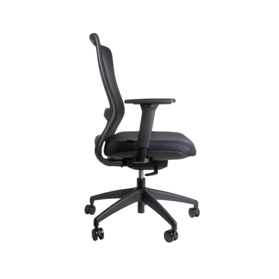 Descubre nuestra silla ejecutiva modelo WICKER OHE-139 de Aura Muebles. Diseñada ergonómicamente para brindar soporte a tu espalda mientras trabajas.