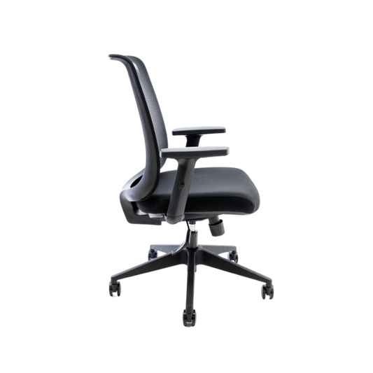 Descubre la silla operativa modelo AB-20 de Aura Muebles, una excelente opción para mejorar la comodidad en el lugar de trabajo. Ajuste de altura y materiales de calidad para garantizar  rendimiento a largo plazo.