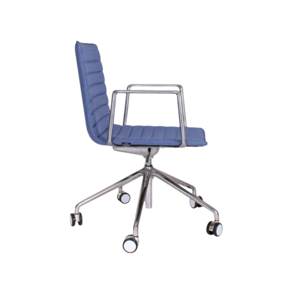 Descubre la silla operativa modelo ENEAS OHE-143 ALUMINIO de Aura Muebles. Diseñada para brindar comodidad y durabilidad, esta silla ergonómica es perfecta para tu espacio de trabajo.