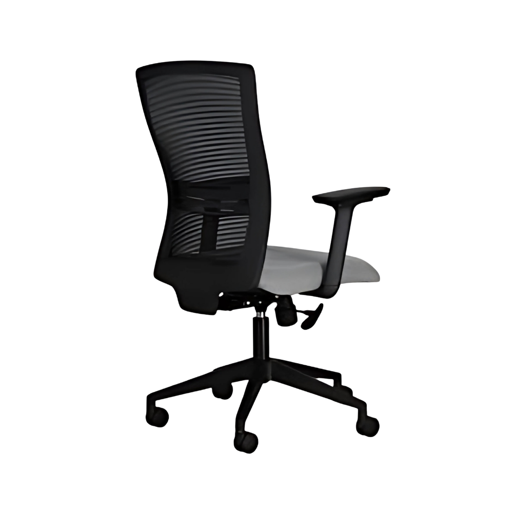 Descubra la comodidad y el diseño ergonómico de la silla operativa modelo PLATINO B de Aura Muebles. Ideal para largas jornadas de trabajo en la oficina, brinda soporte adecuado al cuerpo y previene dolores de espalda.