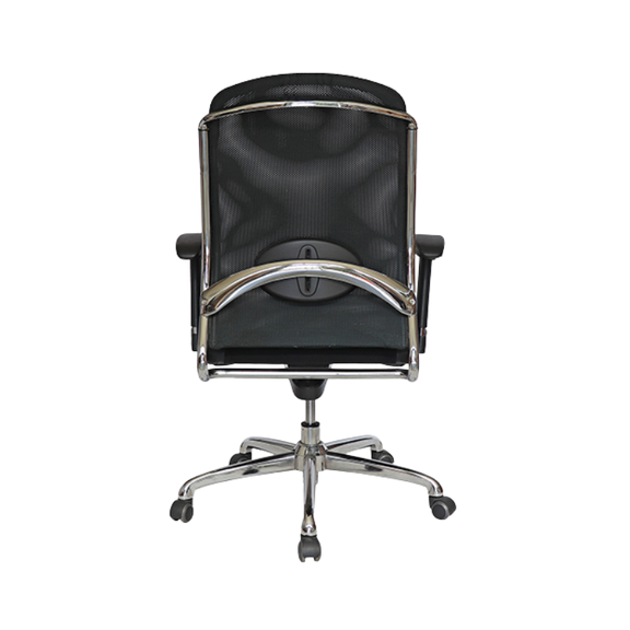 Silla de oficina con respaldo en malla y base cromada.