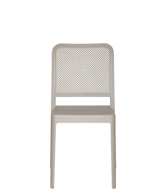 Vista frontal de la silla para exterior AR-401A con respaldo calado.