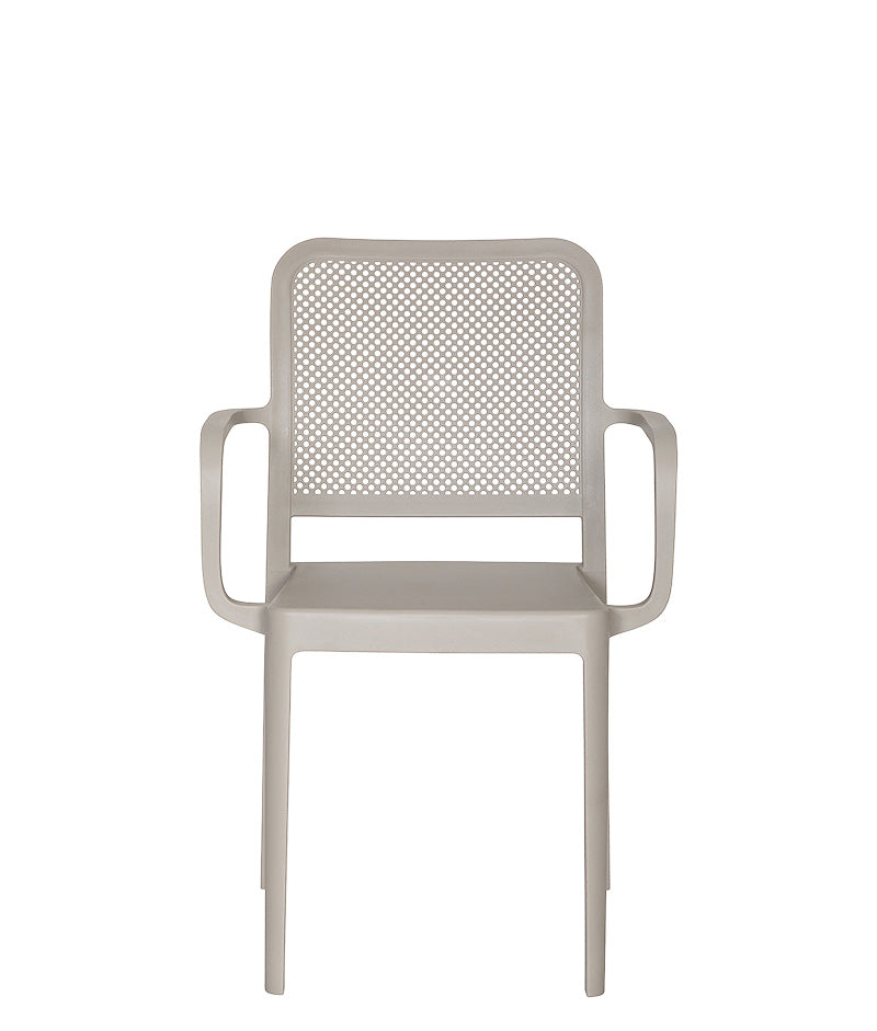 silla para exterior con brazos modelo AR-401B vista frontal color arena