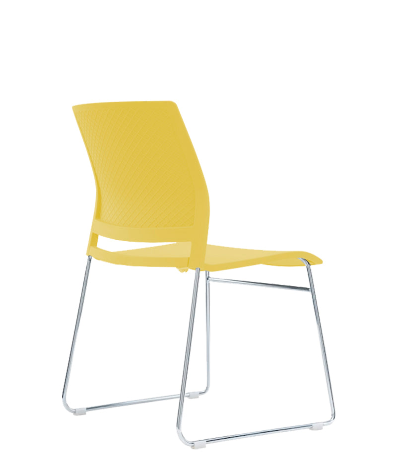 Silla para restaurante modelo A-600 color amarillo.