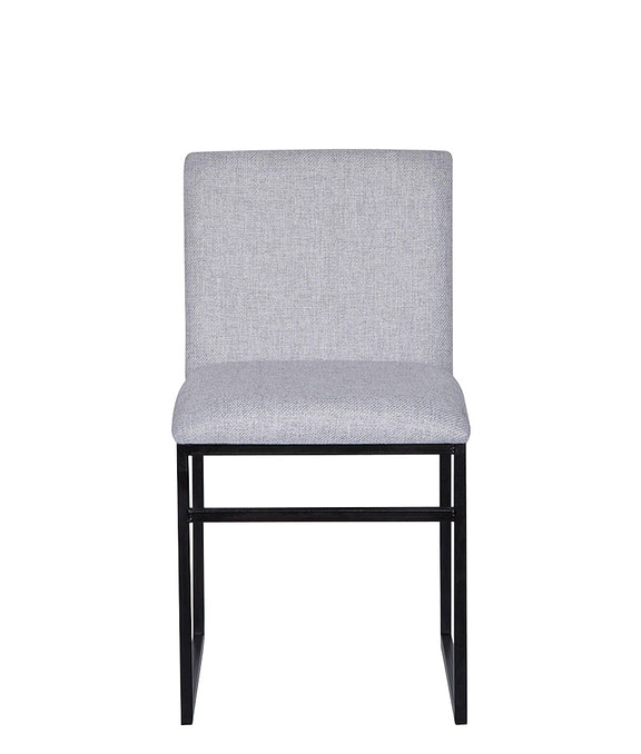 Vista frontal de la silla para restaurante AR-160, mostrando respaldo acolchado y base metálica