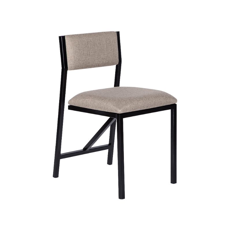 Silla para restaurante modelo AR-170 con estructura metálica resistente y tapizado cómodo. Ideal para negocios que buscan diseño y durabilidad.
