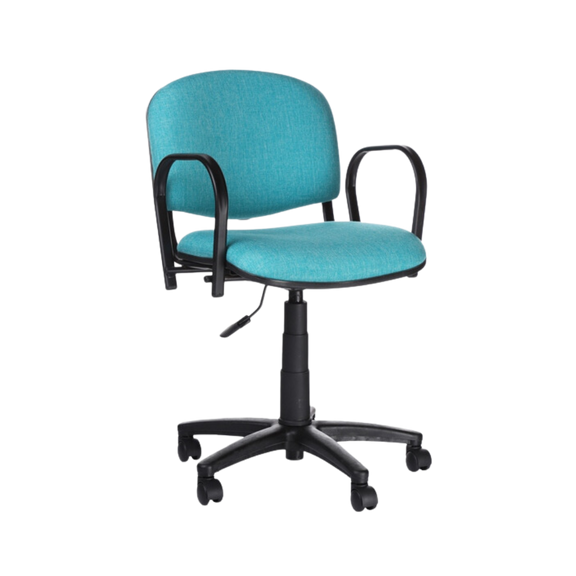 Silla secretarial ISO P Mecanismo fijo ajuste de altura de asiento neumático por palanca con coderas Aura Muebles modelo APIPA