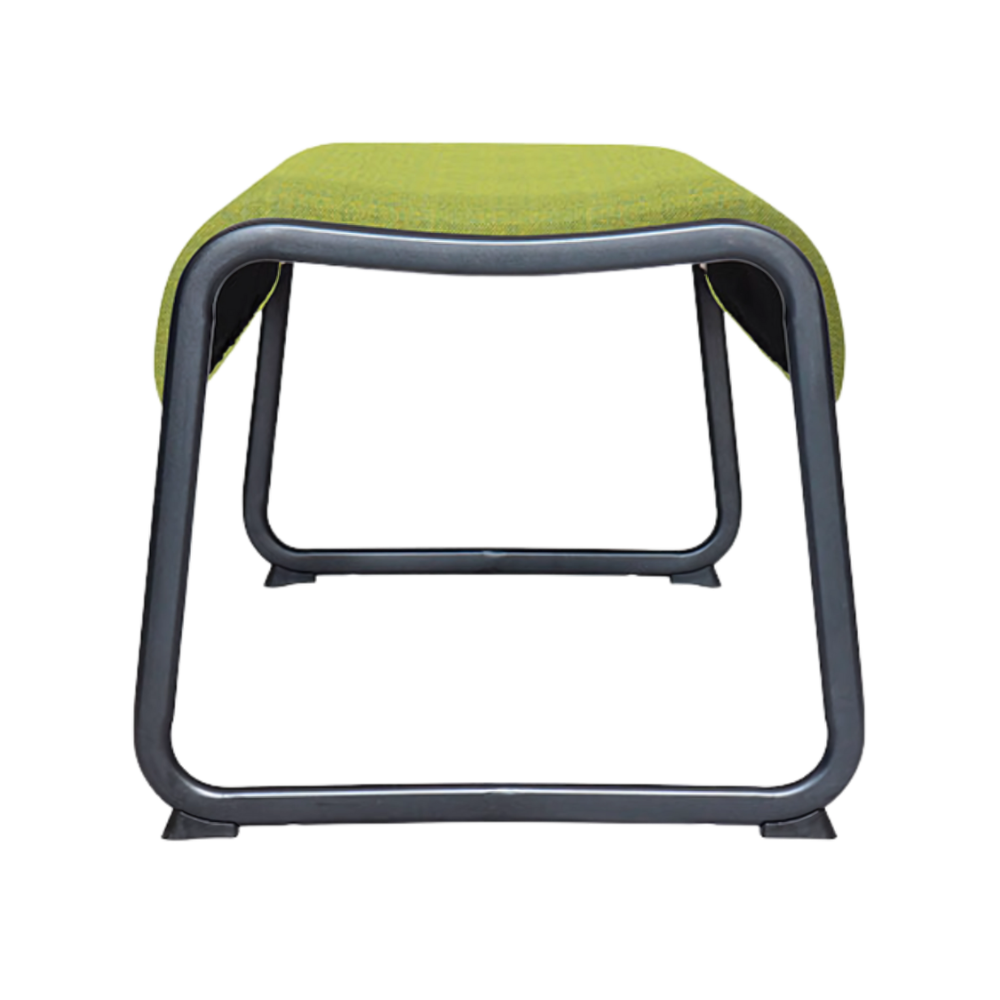 Sillón de visita confortable Estructura de acero tubular ovalado con acabado de pintura epóxica (electrostática) color negro mate asiento hule espuma laminado flexible y alta resilencia tapiz tela o vinil al color de su elección de nuestro catálogo Aura Muebles modelo OHM-122