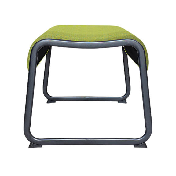 Sillón de visita confortable Estructura de acero tubular ovalado con acabado de pintura epóxica (electrostática) color negro mate asiento hule espuma laminado flexible y alta resilencia tapiz tela o vinil al color de su elección de nuestro catálogo Aura Muebles modelo OHM-122