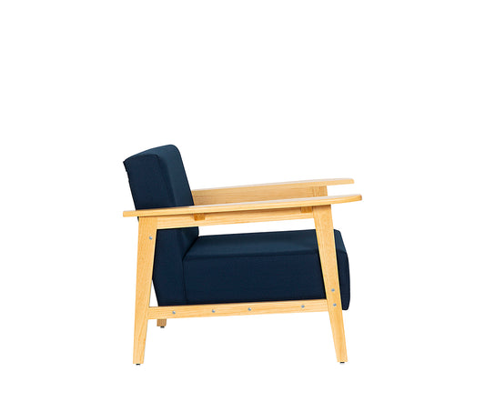 Vista lateral del sillón de visita MARRUECOS-1P con brazos de madera y diseño moderno
