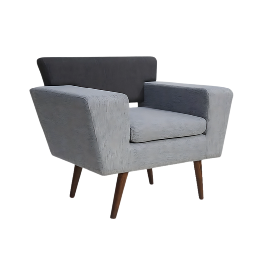 Sofá confortable Armazón de madera de pino sólida de 1″ de espesor patas en madera sólida de encino barnizadas en color nogal respaldo con diseño ventilado acojinamiento en poliuretano flexible con aislante térmico Aura Muebles modelo EGIPTO