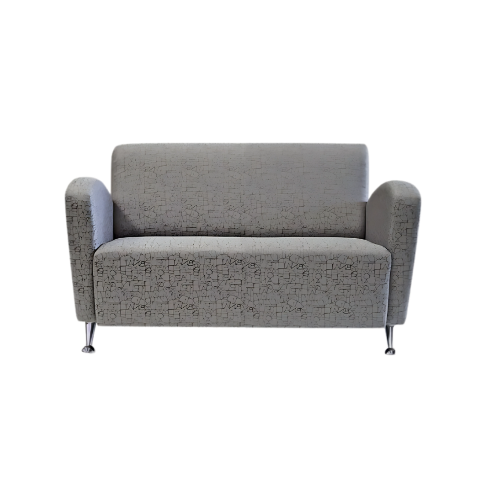 Sofá confortable Armazón de madera de pino sólido de 1″ de espesor patas metálicas cromadas acojinamiento en poliuretano flexible con aislante térmico hecha en tela con opción a LF y PIEL Aura Muebles modelo GALES